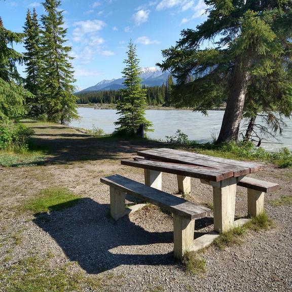 Picnic table at Kootenay River