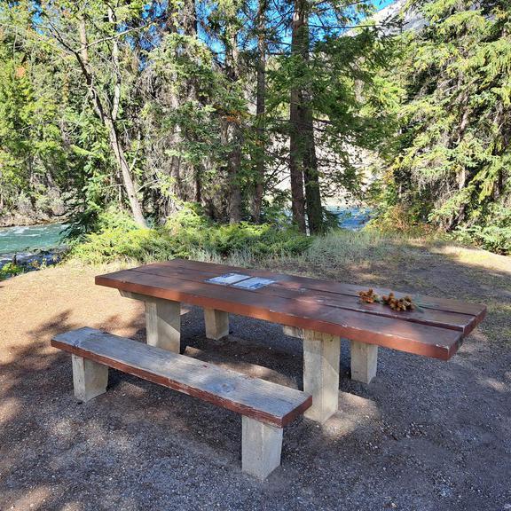 Picnic table at the fifth bridge over Maligne canyon